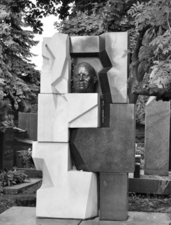 說說俄羅斯聯邦第一任總統——葉利欽的墓地