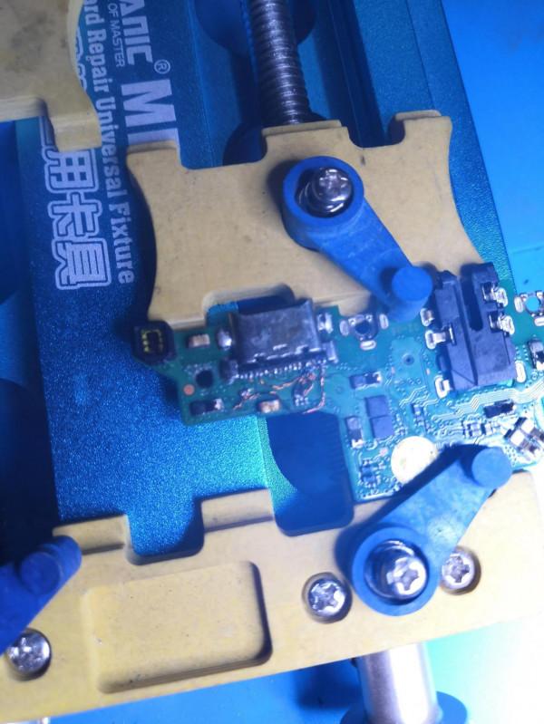 一臺 華為手機 不充電維修