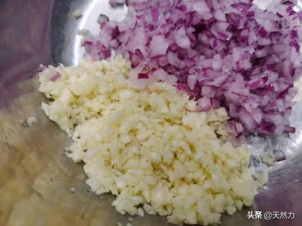 無法超越的五花肉下酒菜,香而不膩,做法簡單,一口一塊真過癮 無法超越的五花肉下酒菜,香而不膩,做法簡單,一口一塊真過癮