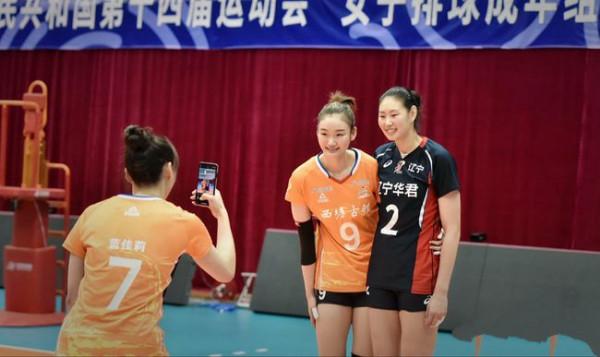 女排冠軍副攻久違亮相！接班人初露崢嶸，錦標賽打出單場11攔