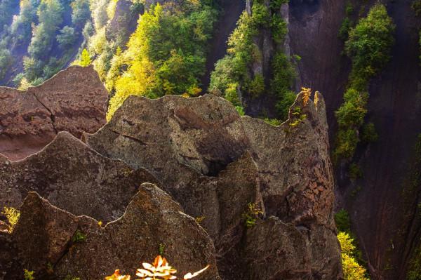 美輪美奐的長白山錦江大峽谷