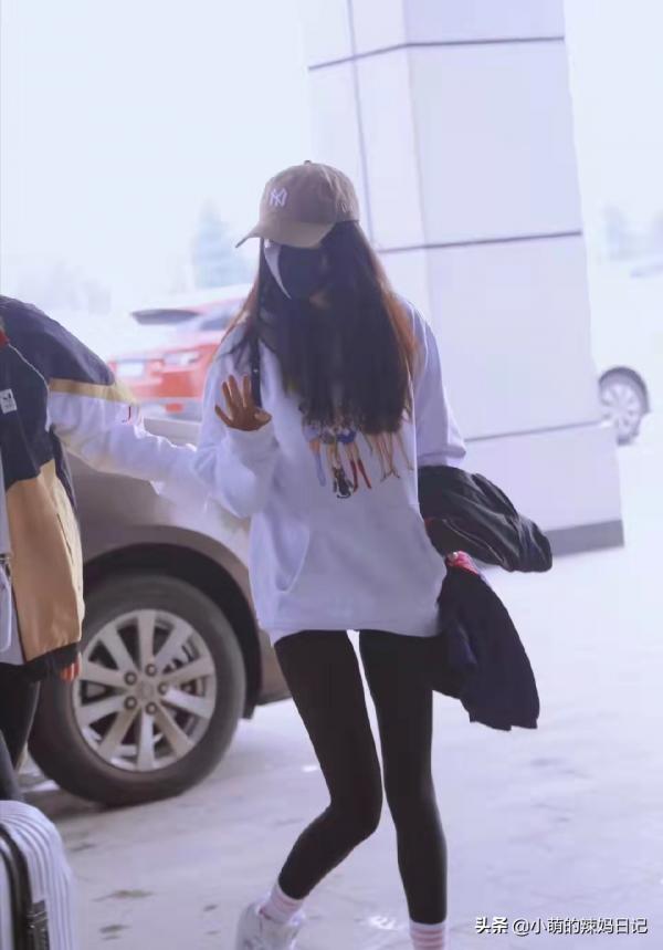 單車褲算什麼?今年流行的“鯊魚褲”才真厲害,顯瘦顯腿長還時髦 單車褲算什麼?今年流行的“鯊魚褲”才真厲害,顯瘦顯腿長還時髦