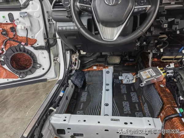 近在身邊的舒適之音,豐田凱美瑞無損升級德國原裝進口RS能量音響 近在身邊的舒適之音,豐田凱美瑞無損升級德國原裝進口RS能量音響