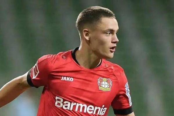 從米爾斯對姆希塔良的觀點，談談維爾茨能否適應紅魔的傳統？