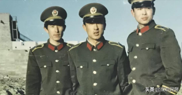 初代交警什麼樣? 初代交警什麼樣?