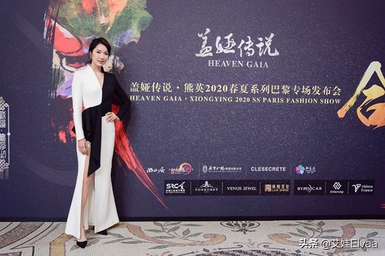 王祖藍一家6口為女慶生！老婆穿牛仔褲最高，祖孫三共用一個鼻子