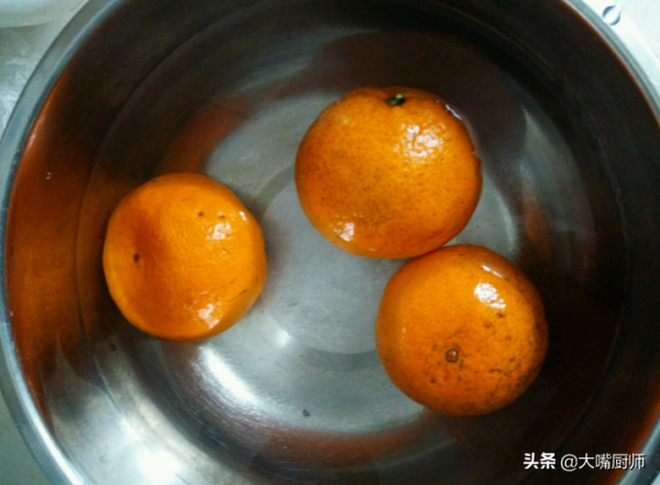 吃桔子別扔掉桔皮，蒸一蒸曬一曬，不用花錢好處還很多，建議收藏