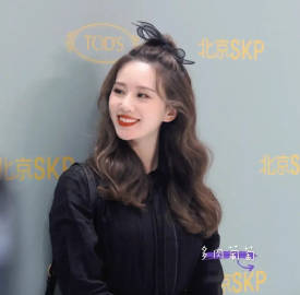 劉詩詩她的造型從來都是最端莊保守的，大家發現了嗎？