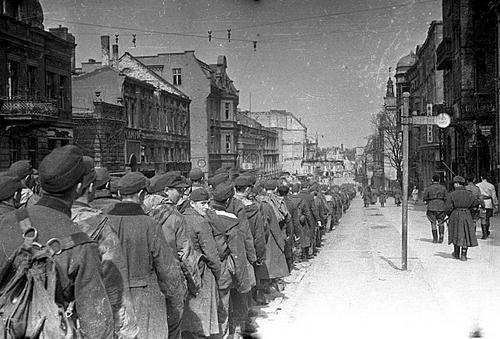 德軍第七裝甲師全殲蘇軍第5坦克師,俘虜30萬蘇軍,圍殲4個集團軍 德軍第七裝甲師全殲蘇軍第5坦克師,俘虜30萬蘇軍,圍殲4個集團軍