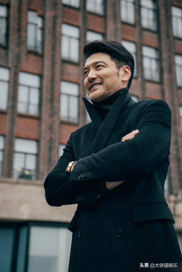 13位自帶“總裁”氣質的男星，分寸感拿捏到位，穩重貴氣還不油膩