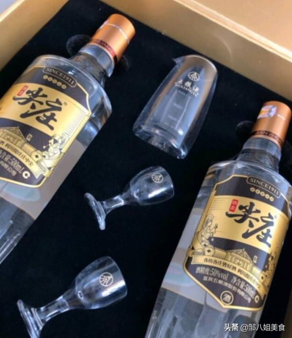 大潤發4大“裸瓶酒”,堅決不加1滴香精,卻因太便宜賣不動 大潤發4大“裸瓶酒”,堅決不加1滴香精,卻因太便宜賣不動