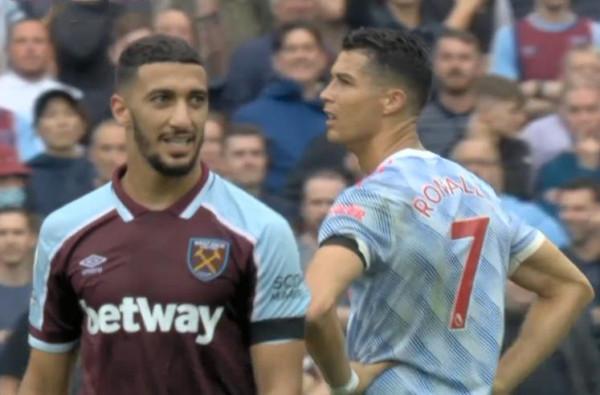 沒有天理了，這都不吹點球？C羅指著眼睛質問裁判，VAR保持沉默