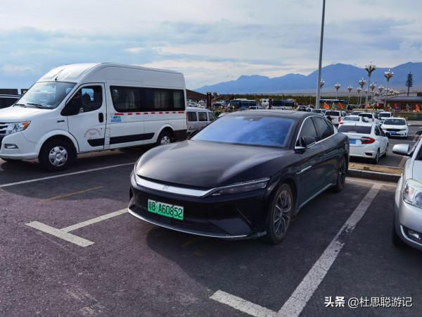 漢EV自駕新疆，路過果子溝大橋之後直達賽里木湖駐車