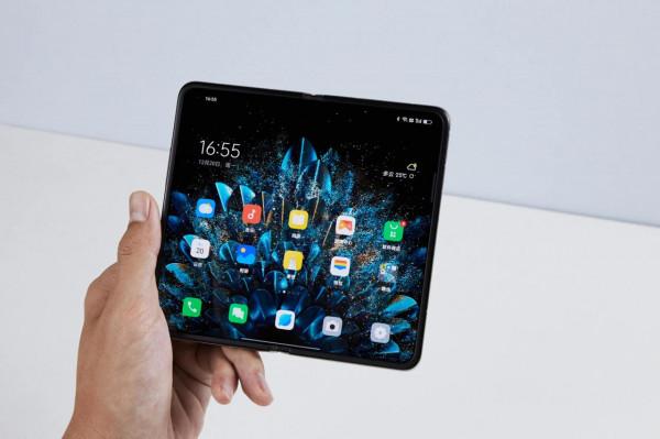 新年換手機!一萬預算最值得推薦的有哪些?這幾款妥妥用幾年 新年換手機!一萬預算最值得推薦的有哪些?這幾款妥妥用幾年