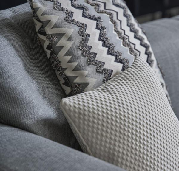 如何成為輕奢風的“扛把子”?把沙發“掰彎” 如何成為輕奢風的“扛把子”?把沙發“掰彎”