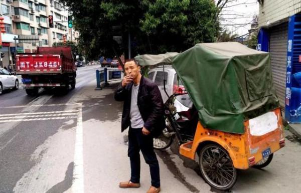 一個做了28年裝卸工的退伍老兵，憑什麼能受邀去國防部記者會？