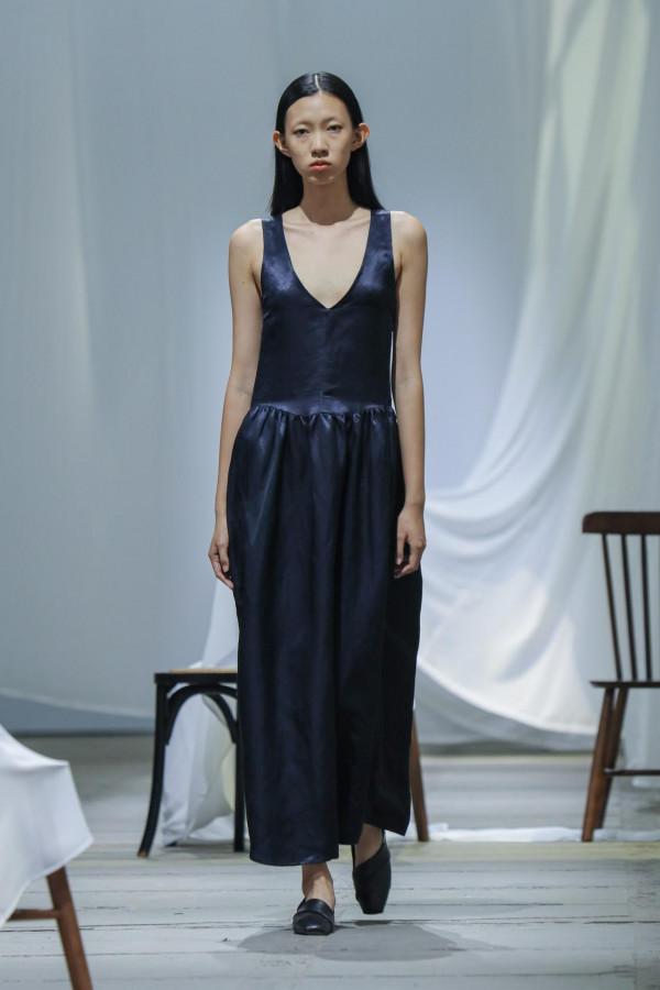 在光影輪轉間，思考獨處丨上海時裝週