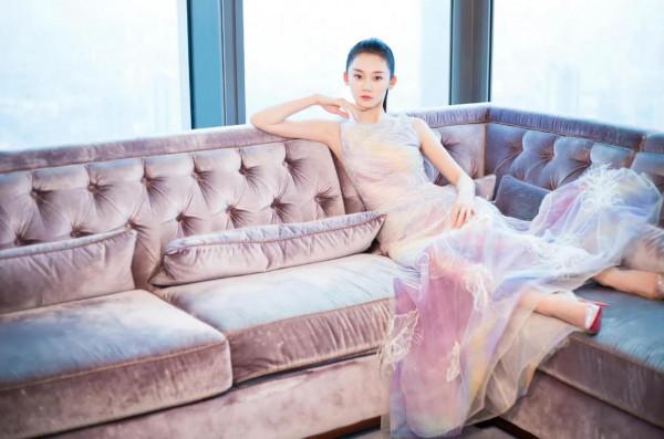 苗苗，真的美麗，鄭凱的家屬，估計鄭凱在偷著樂