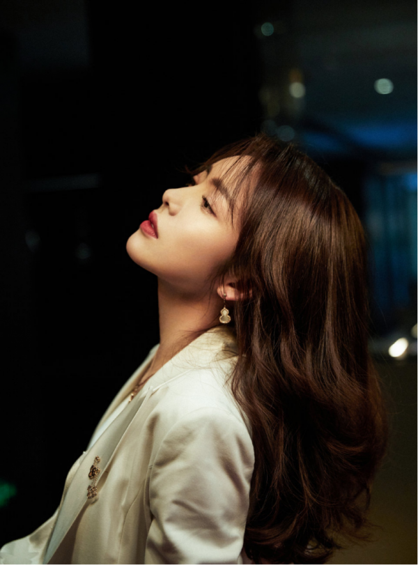 25+的氣質女生定要學蔡文靜!低調的直線條服裝,看上去超有氣質 25+的氣質女生定要學蔡文靜!低調的直線條服裝,看上去超有氣質