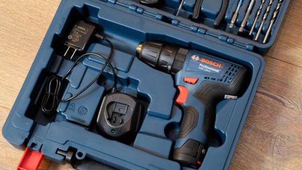 家庭工具一套足矣，博世 GSB120 鋰電鑽套裝