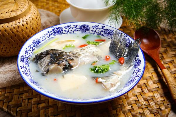 買鯽魚,分清“土鯽”和“雜交鯽”,價格差不多,鮮味差太遠了 買鯽魚,分清“土鯽”和“雜交鯽”,價格差不多,鮮味差太遠了