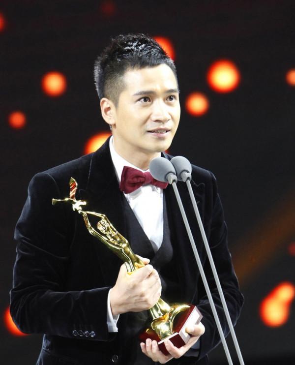 46歲的何晟銘走到今天該怪誰？功在於正，敗於誰呢？