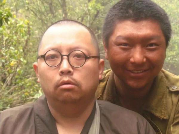 小鮮肉們請不要矯揉做作，看看《我的團長我的團》，這才是演員