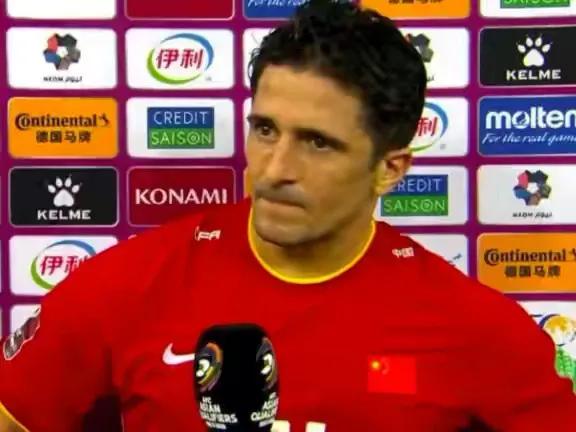 上半場被動 下半場變動 李鐵是個保守的好學生 但不是個稱職的好教練 上半場被動 下半場變動 李鐵是個保守的好學生 但不是個稱職的好教練