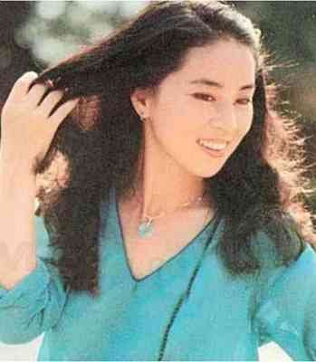 遭遇背叛卻不離婚，隱忍40年得億萬家產，林鳳嬌遠比你想得狠