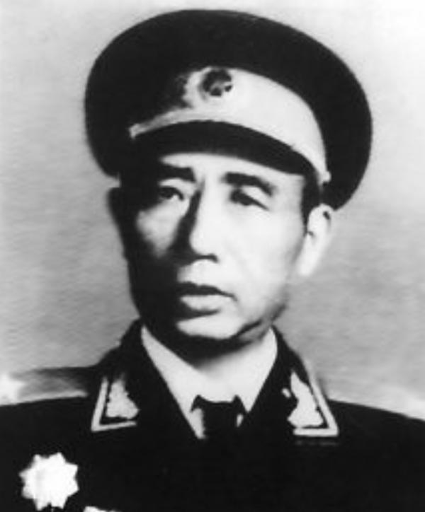 開國少將賀健：少小離家，20年後榮歸故里，卻被母親打了一巴掌