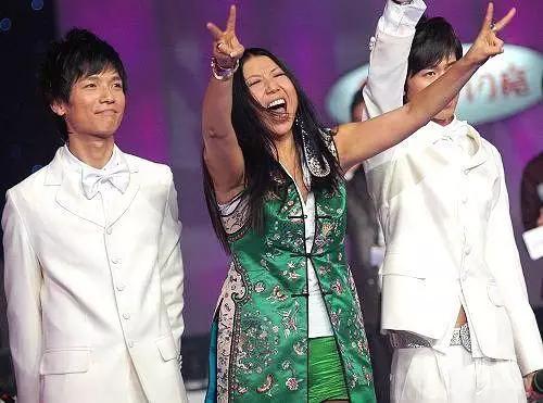 國際走婚族，表白總統薩科奇，“人間異類”楊二車娜姆的瀟灑人生