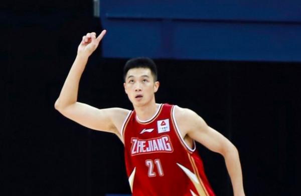 CBA快訊：餘嘉豪住院治療，裁判引發熱議，林書豪得分掛零