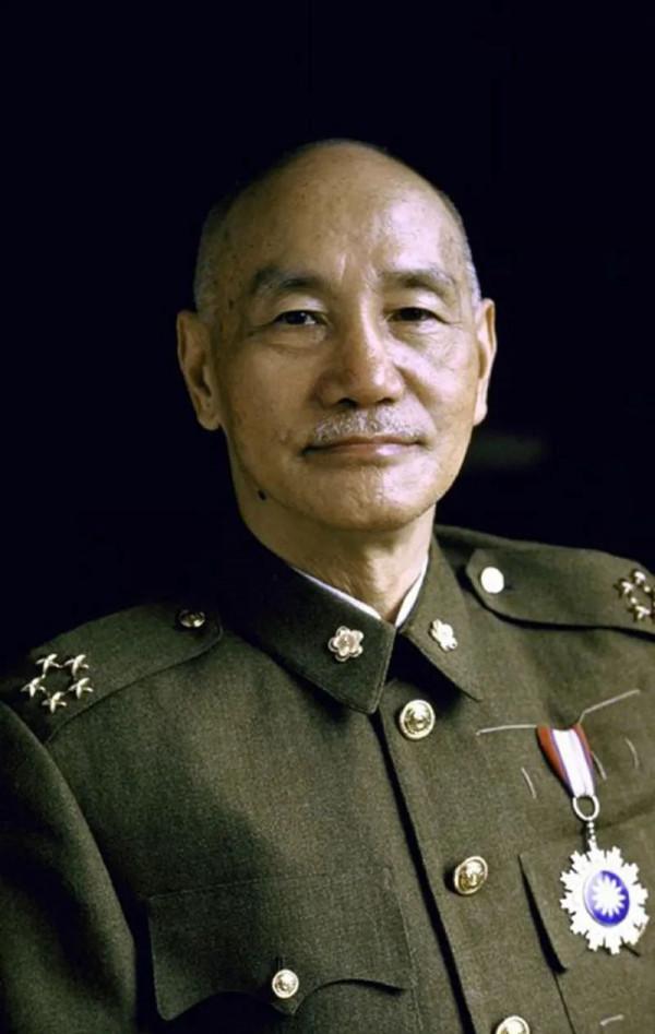 蔣介石親口承認的最強對手:一個是毛主席,另外一個叫鄧演達 蔣介石親口承認的最強對手:一個是毛主席,另外一個叫鄧演達