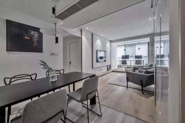 捨棄“客廳”，不買沙發，陽臺加高10公分，這麼裝實用極了！曬曬