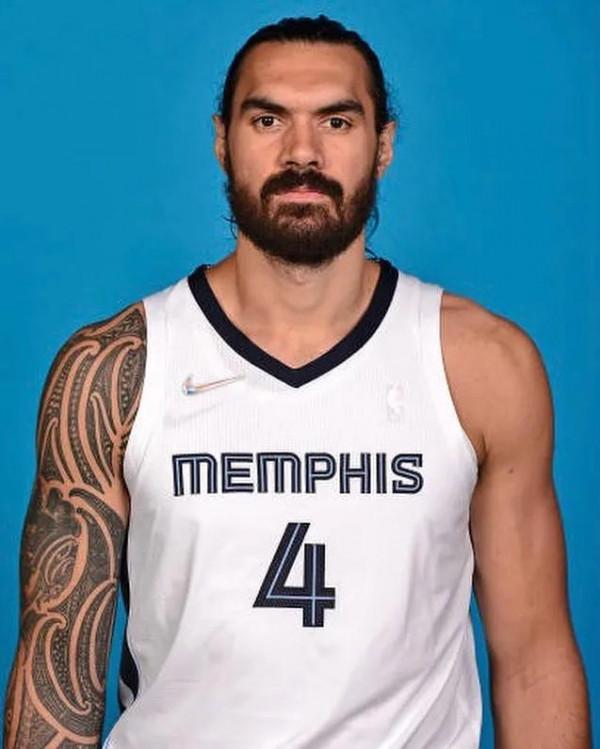 陌生地方的熟悉面孔 陌生地方的熟悉面孔