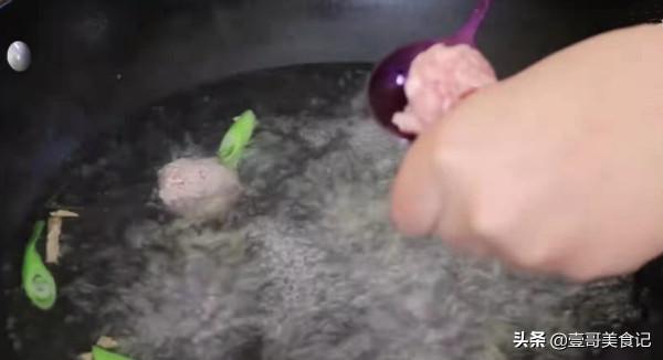 肉丸子怎麼做才緊緻不鬆散,30年老廚告訴你訣竅,出鍋鮮嫩又勁道 肉丸子怎麼做才緊緻不鬆散,30年老廚告訴你訣竅,出鍋鮮嫩又勁道