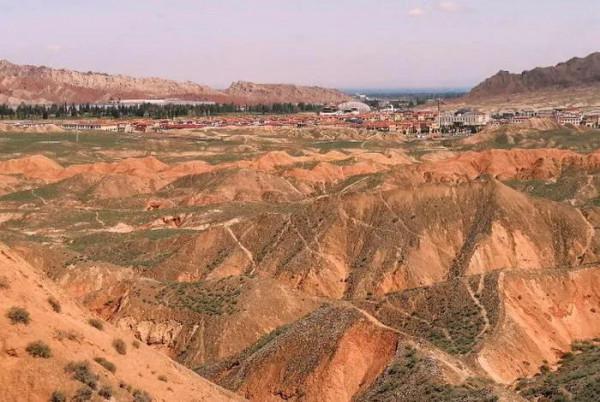 詠張掖七彩丹霞