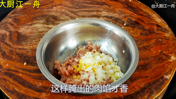 每逢過年，我家就愛吃這3種炸貨，金黃酥脆，放很久也不壞