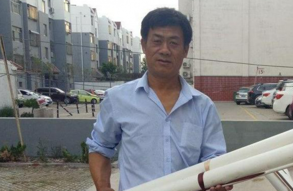 山東農民堅持38年寫書法，一幅字10萬不賣，靠寫字送兒子出國留學