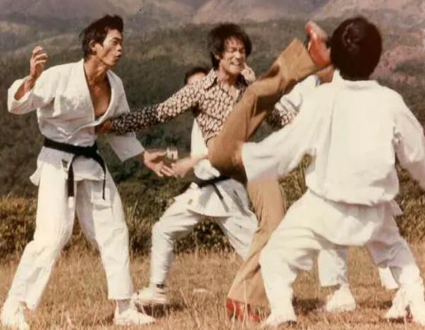 演了30年龍套,周星馳一部戲把他捧上人生巔峰,元華的坎坷星路 演了30年龍套,周星馳一部戲把他捧上人生巔峰,元華的坎坷星路