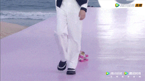 原來,女明星的紅毯造型已經卷到了這些細節 原來,女明星的紅毯造型已經卷到了這些細節