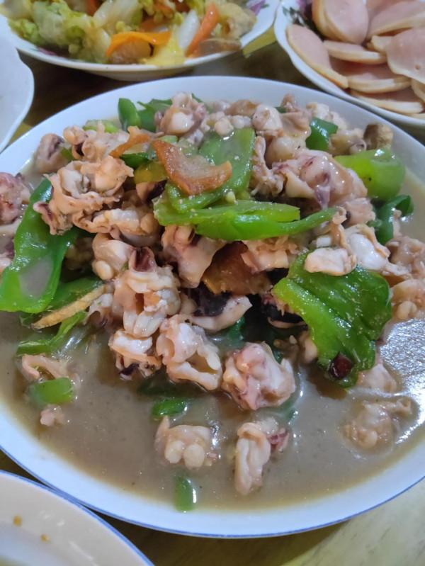 天啊，我抗起了全家人的重量，明天開始用雞蛋減肥法了