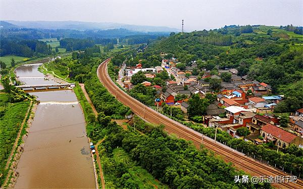 面積很小的河南縣級市,人均比較富裕,沒有村鎮,名勝古蹟卻很多 面積很小的河南縣級市,人均比較富裕,沒有村鎮,名勝古蹟卻很多