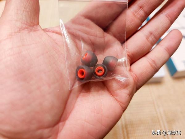 連續播放82小時:¥39包郵Type-C快充型藍芽5.1無線防水耳機曬單 連續播放82小時:¥39包郵Type-C快充型藍芽5.1無線防水耳機曬單