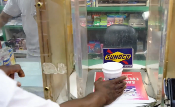 實拍美國“禁區”的毒販交易，全是亡命徒，警察都不敢管