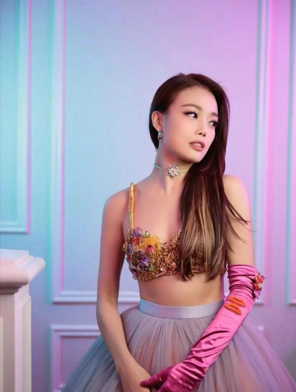 容祖兒 美麗漂亮實力唱將高畫質桌布