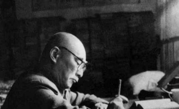 葉聖陶和胡墨林：姐弟戀到夫妻情深，妻子去世後，他獨身度日30年