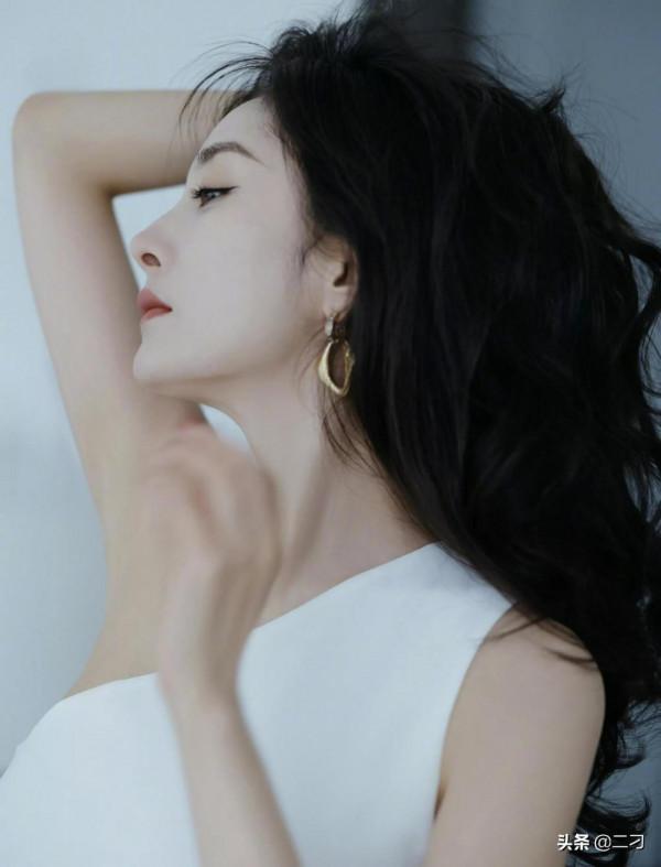 楊冪 ​​​白色禮服好仙