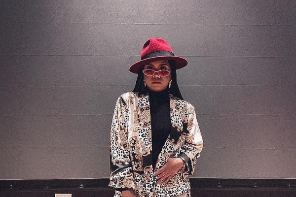 27歲女歌手因生子去世!昏迷11天后死於子癇,和老公已育有一女 27歲女歌手因生子去世!昏迷11天后死於子癇,和老公已育有一女