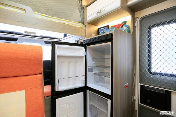 同價位之爭!4款上汽躍進H300平頭輕卡房車選誰不選誰? 同價位之爭!4款上汽躍進H300平頭輕卡房車選誰不選誰?